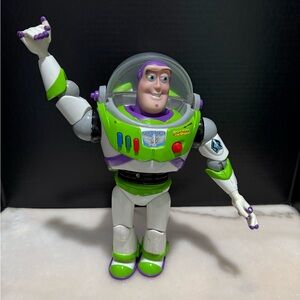 Disney Store Toy Story 12" Talking BUZZ LIGHTYEAR Space Ranger Lights Sounds